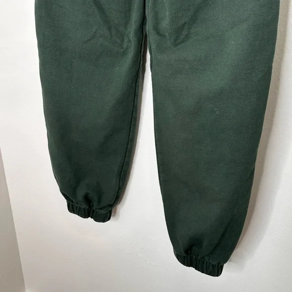 Brandy Melville Green Jogger Track Pants and floral cami set - Picture 3 of 11